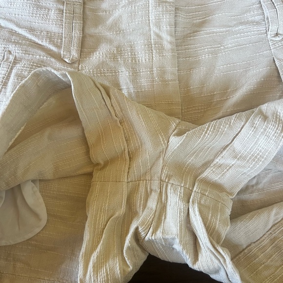 Sezane Cream Textured Rome Shorts - Picture 4 of 7